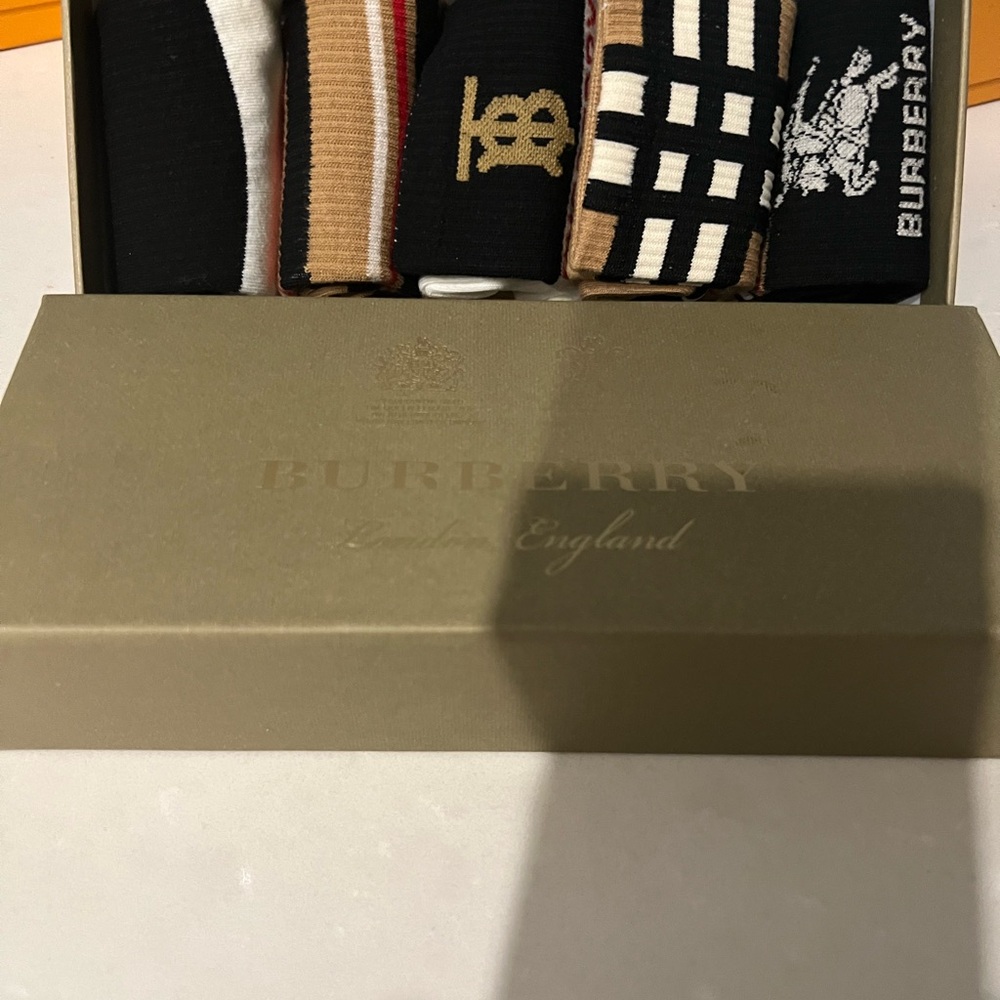 BURBURRY SOCKS